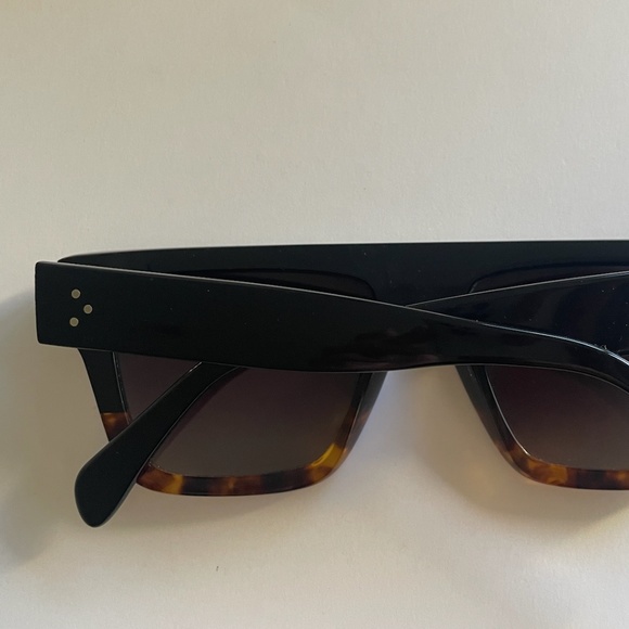 CELINE BLACK and TORTOISE RECTANGLE SUNGLASSES CL40013i 05F 55/19 - Picture 3 of 8